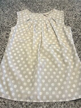 Sleeveless blouse, polka dot